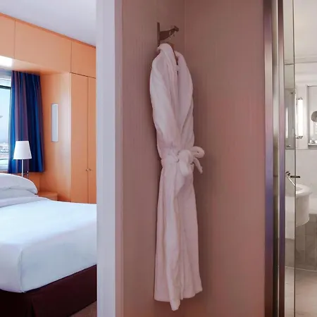Sheraton Paris Charles De Gaulle Airport 4*